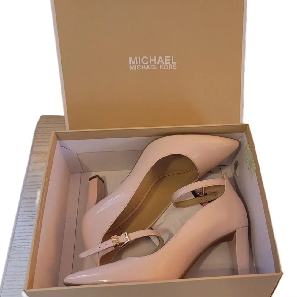 MICHAEL KORS NWT Patent 3.25" Heels - Picture 3 of 6